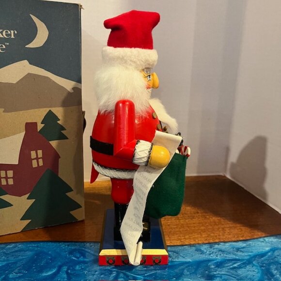 1998 Nutcracker Village Old World Jolly Santa Nutcracker with List Toys - Picture 6 of 13
